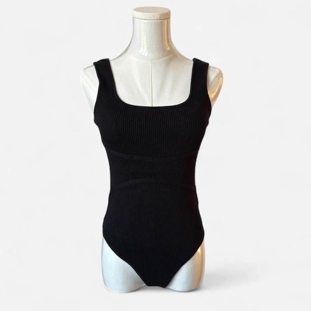 Black ribbed thong bodysuit with square‎ neckline